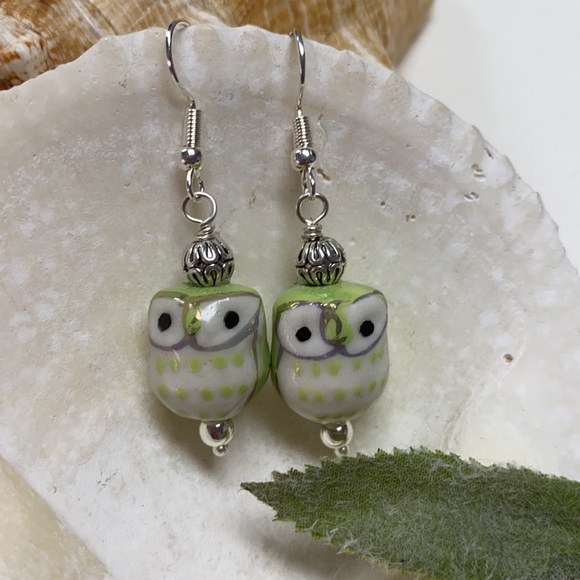 NWOT Cute owl earrings chunky pale green silver purple - Picture 5 of 9